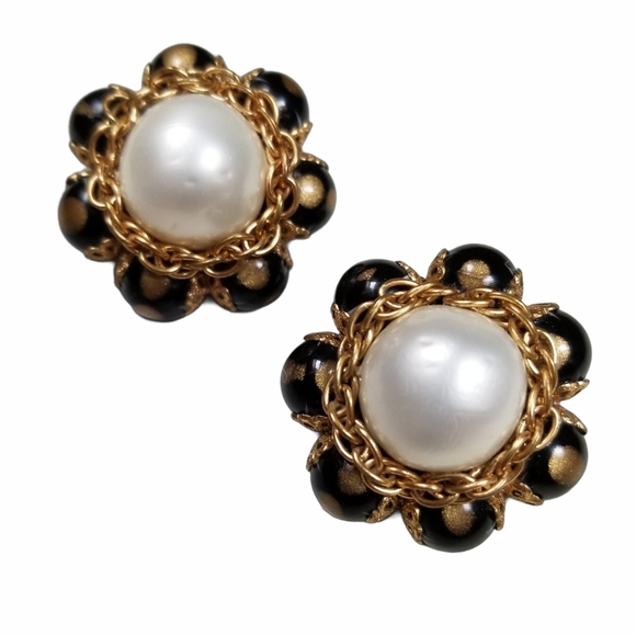 Vintage Art Glass Goldtone Clip On Earrings - Picture 5 of 8